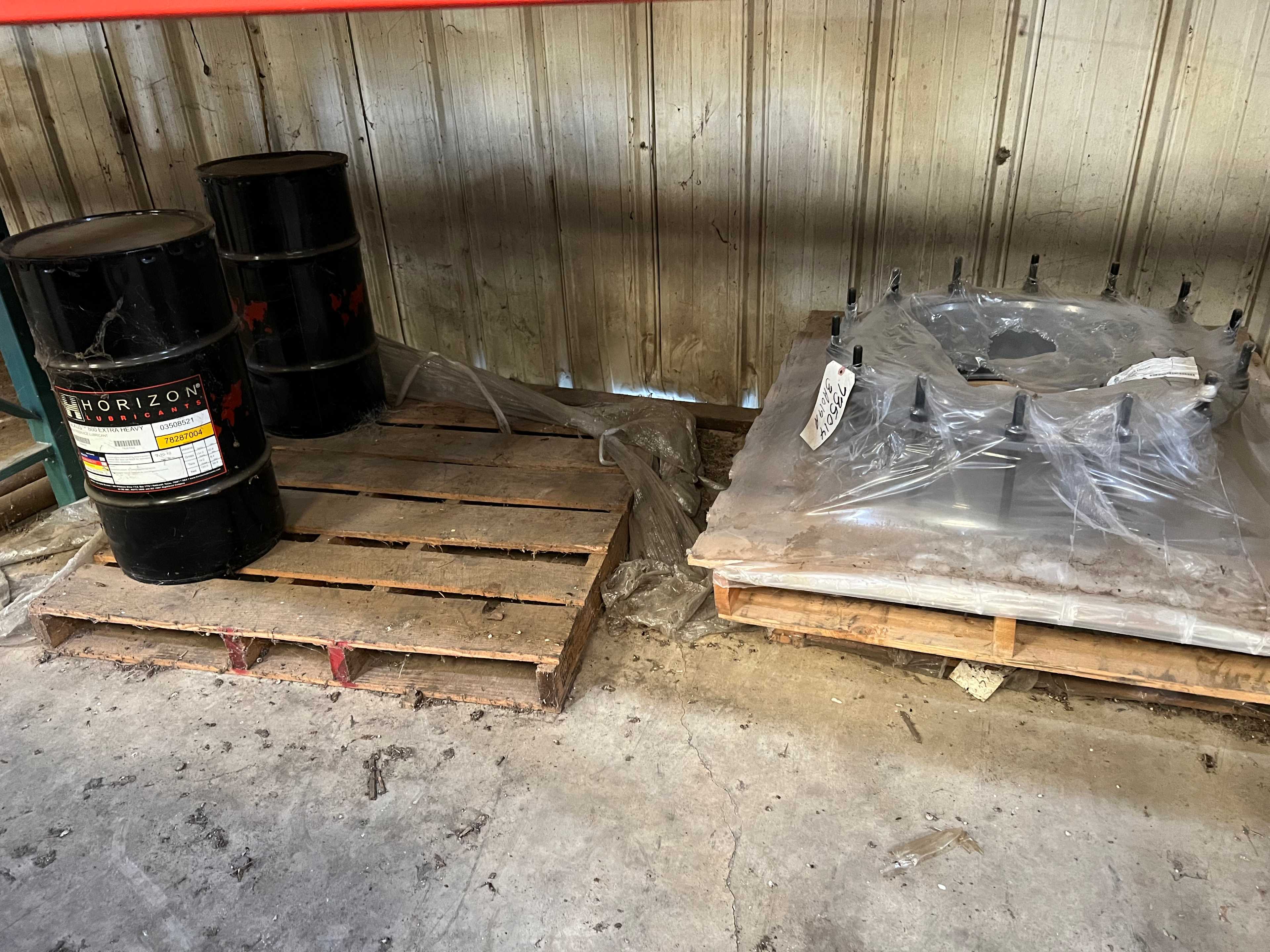 CONTENTS OF RACKING (RACKING NOT INCLUDED) - PALLET RACKING