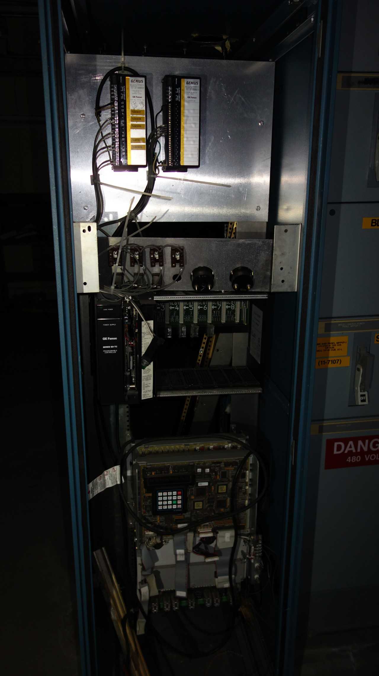 GE FANUC CONTROLLER CABINET, W/ GE GENIUS MODULES - AUTOMATION & CONTROLS