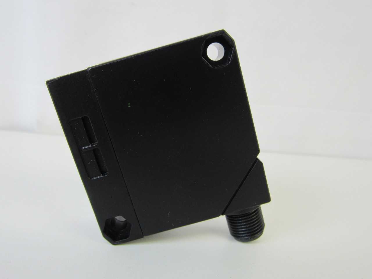 Quantity of 39x E75-PPA025P-M12 Sensors - INSTRUMENTATION