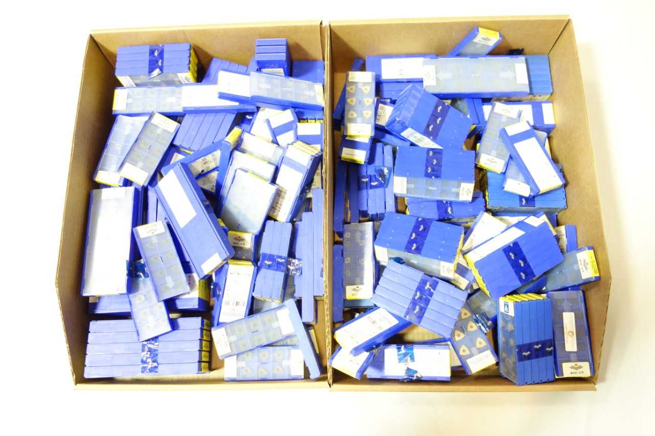 LOT OF ASSORTED TOOLING CARBIDE INSERTS - ZHUZHOU - TOOL HOLDERS
