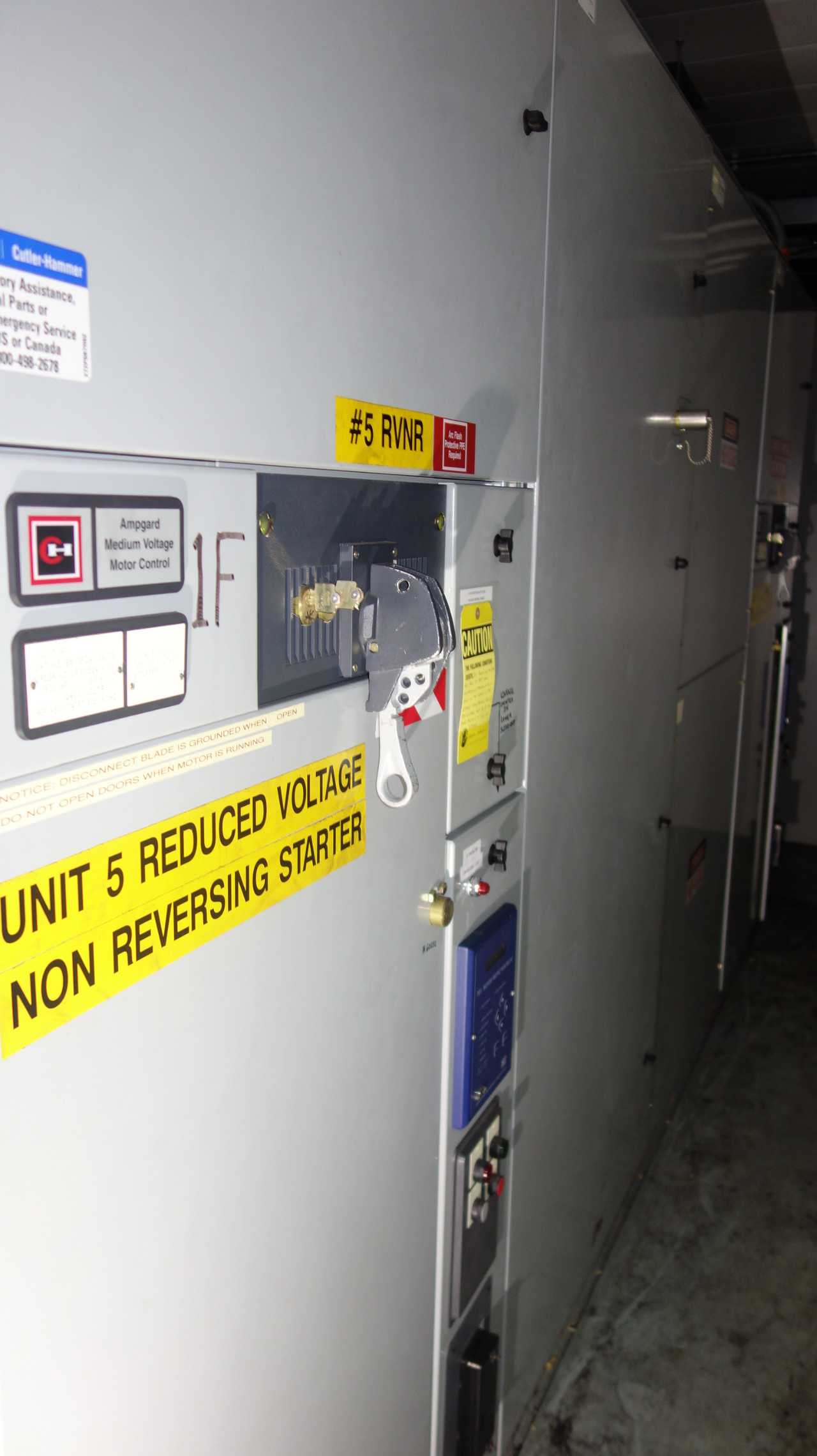 LOT OF 4 EATON SJA 720A 5KV-AC VACUUM AC CONTACTORS - CONTACTORS