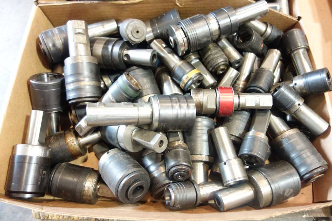 1 PALLET OF ASSORTED MISCELLANEOUS TOOLING - QUICK CHANGE ATTACHMENTS, BUSHING BEARINGS, BORING BITS - KENNAMETAL, EMUGE, SMITH TOOL, PARLEC - ELECTRIC POWER TOOLS