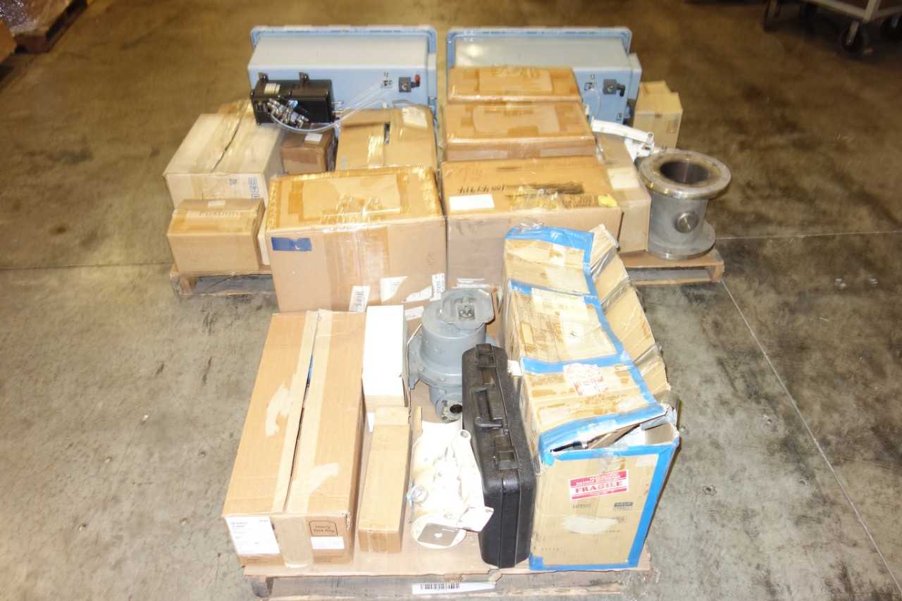 3 PALLETS OF ASSORTED TRANSMITTERS, ANALYZERS, FLOW METERS, PARTS - FLOW METER