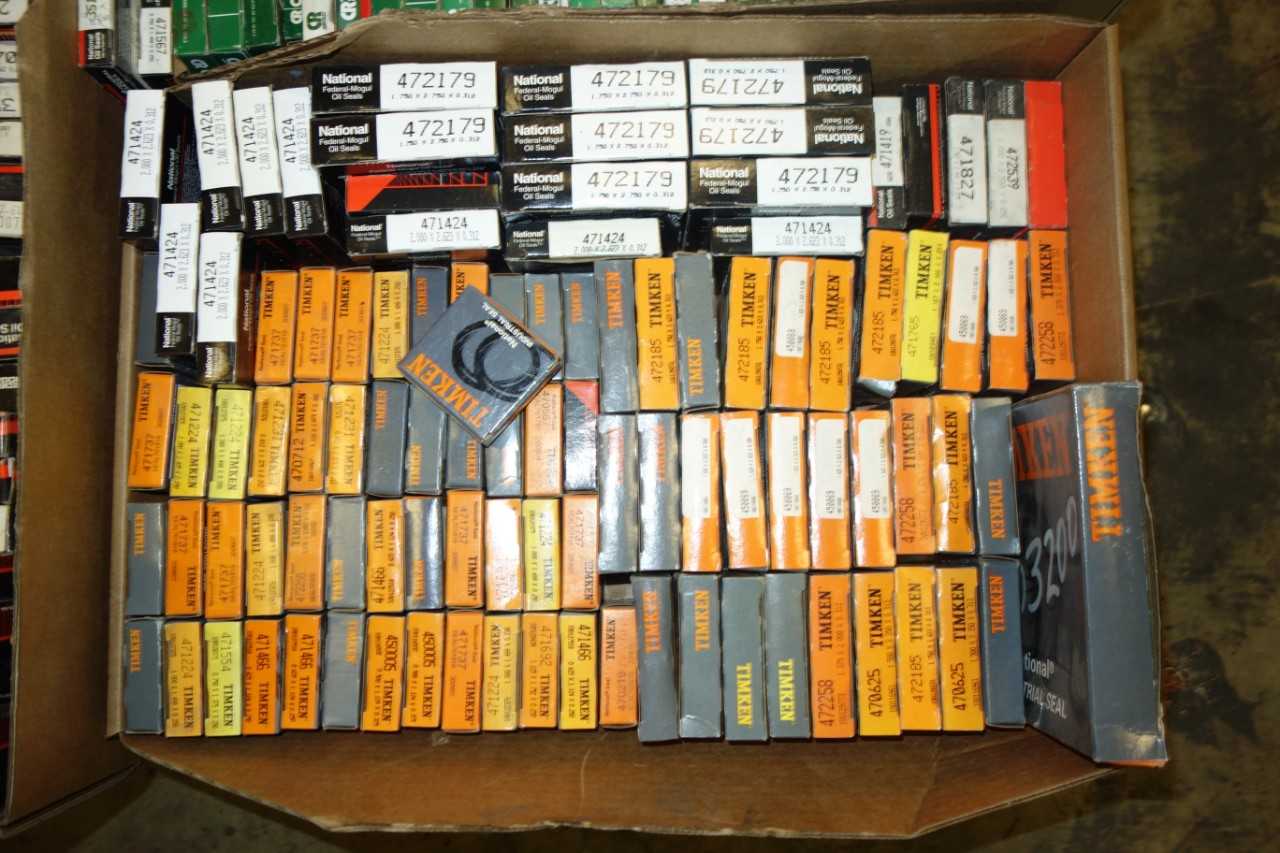 LOT OF ASSORTED OIL SEALS - OIL SEAL