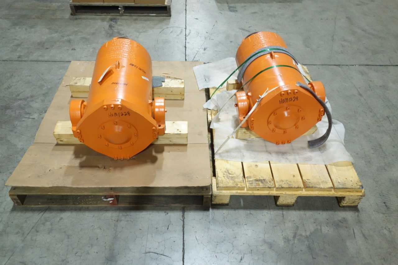 LOT OF 2 ROBOT COUNTERBALACE CYLINDERS - INDUSTRIAL ROBOTS