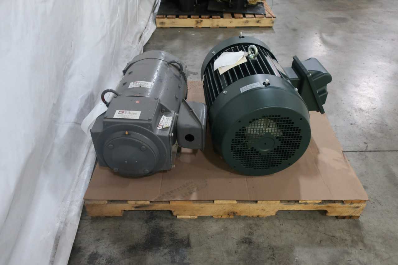 LOT OF 2 TOSHIBA AC MOTORS - ELECTRIC MOTORS
