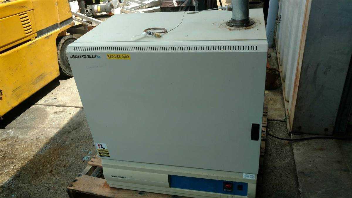300 DEGREE c Lab Oven MO1440C-1 Lindberg Blue - LAB & SCIENTIFIC