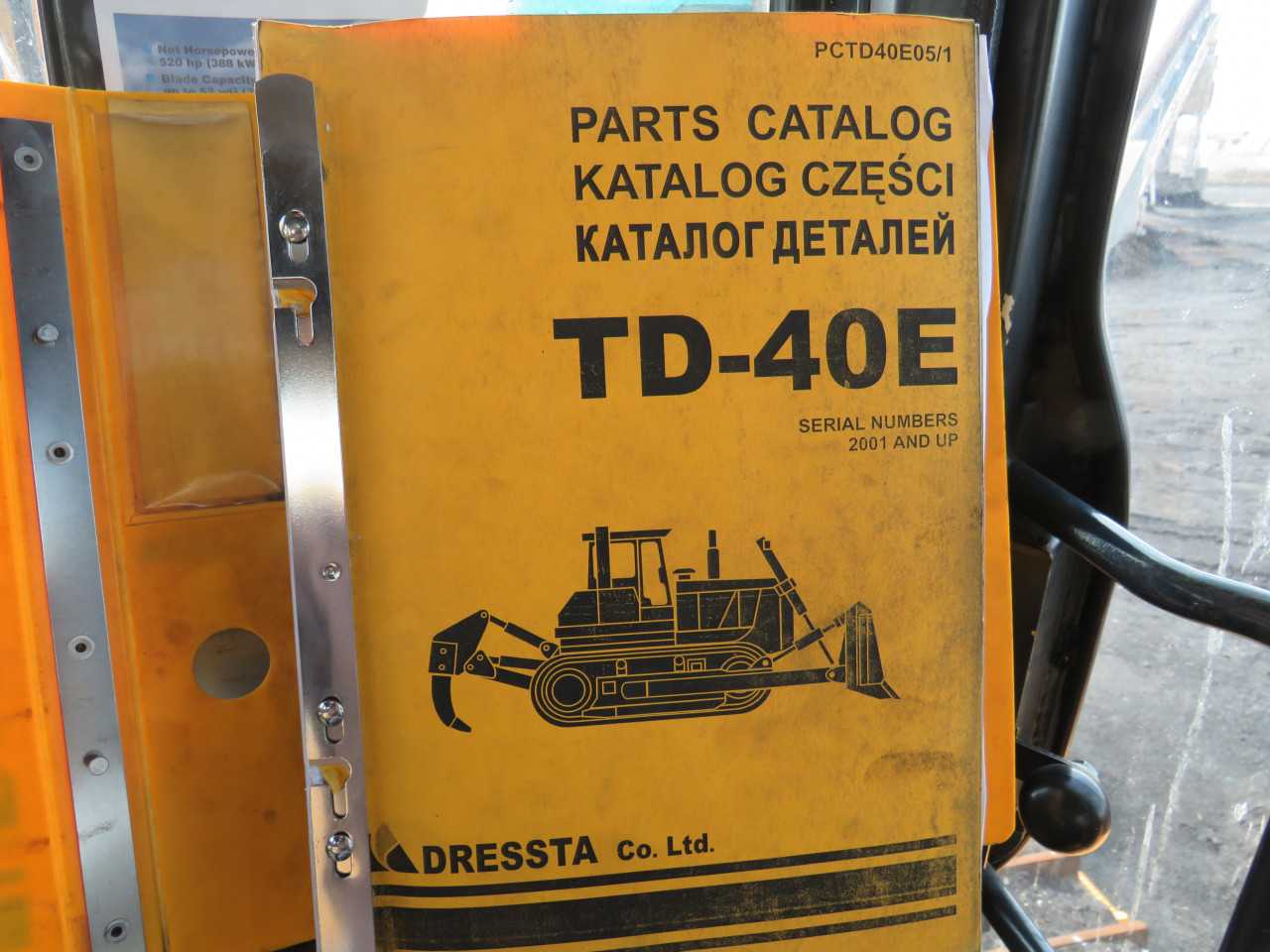 DRESSTA TD-40C CRAWLER DOZER 10464.5 HOURS - CONSTRUCTION EQUIPMENT