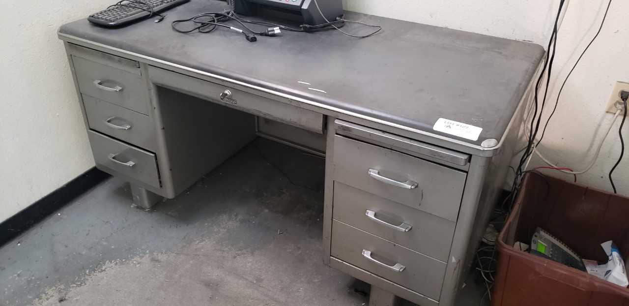 Office Desk All Contents Included - PLANT & FACILITY Office Desk All Contents Included - PLANT & FACILITY