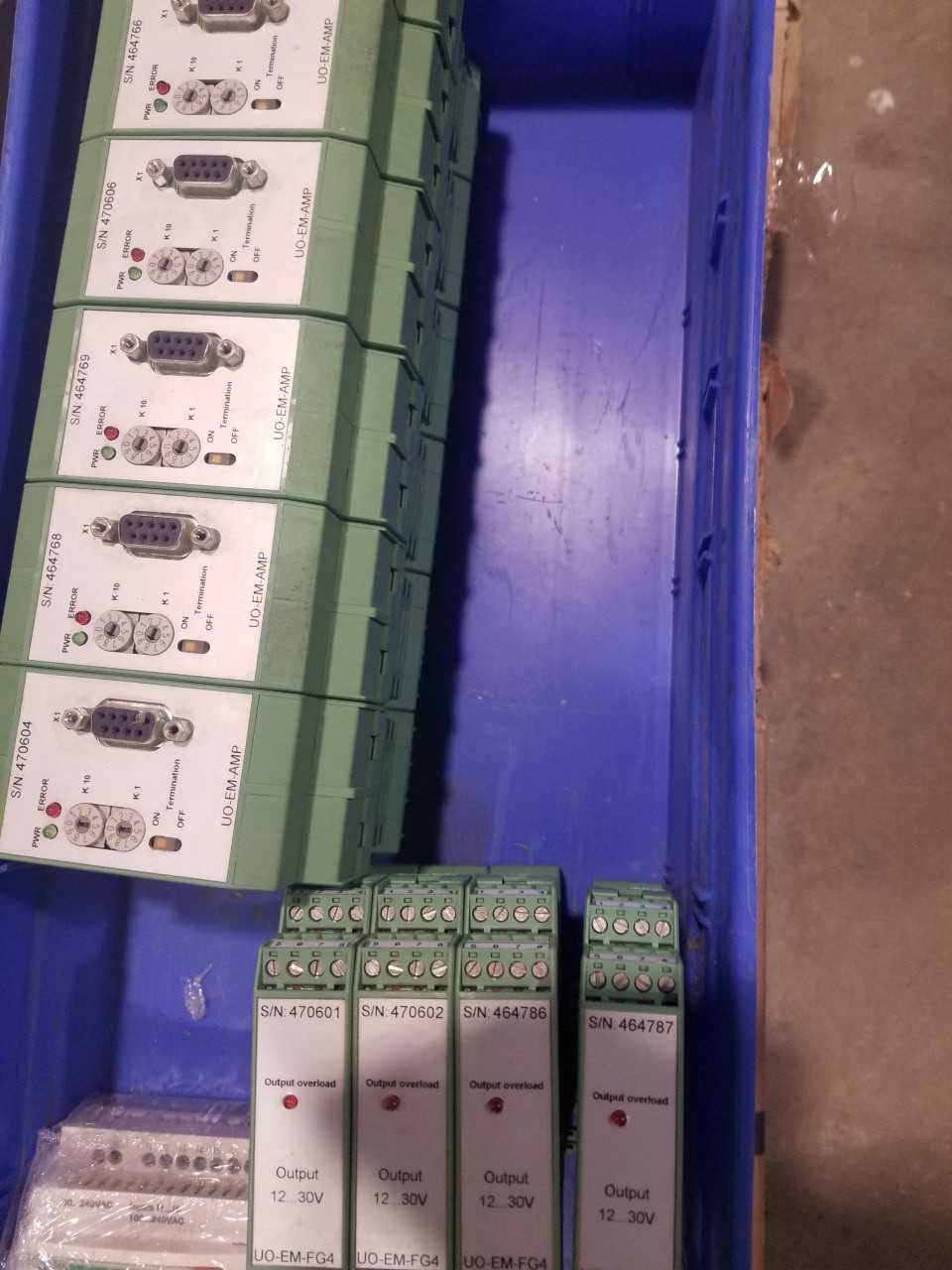 ASSORTMENT OF PHOENIX PLC PARTS - ELECTRICAL COMPONENTS