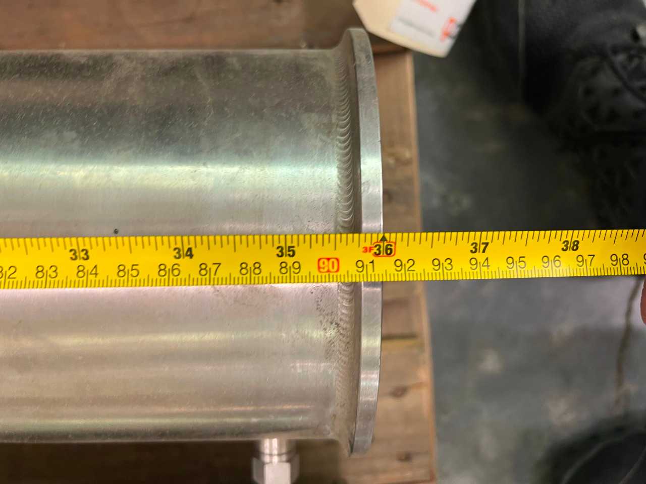 4X STAINLESS STEEL COLUMNS 6" X 3' - FOOD & BEVERAGE