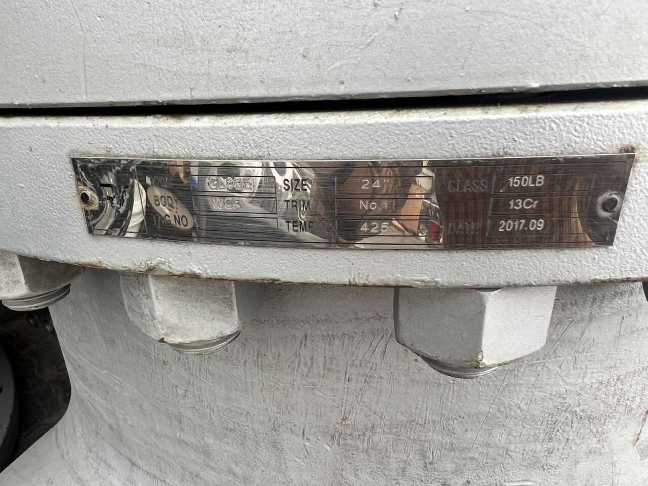 Lot of 2 Globe Valves - GLOBE VALVE