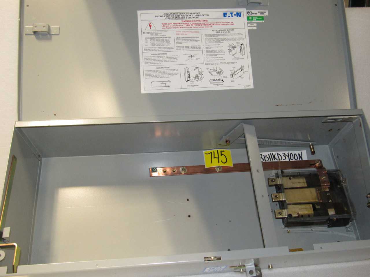 Eaton Bus Plugs - ELECTRICAL COMPONENTS