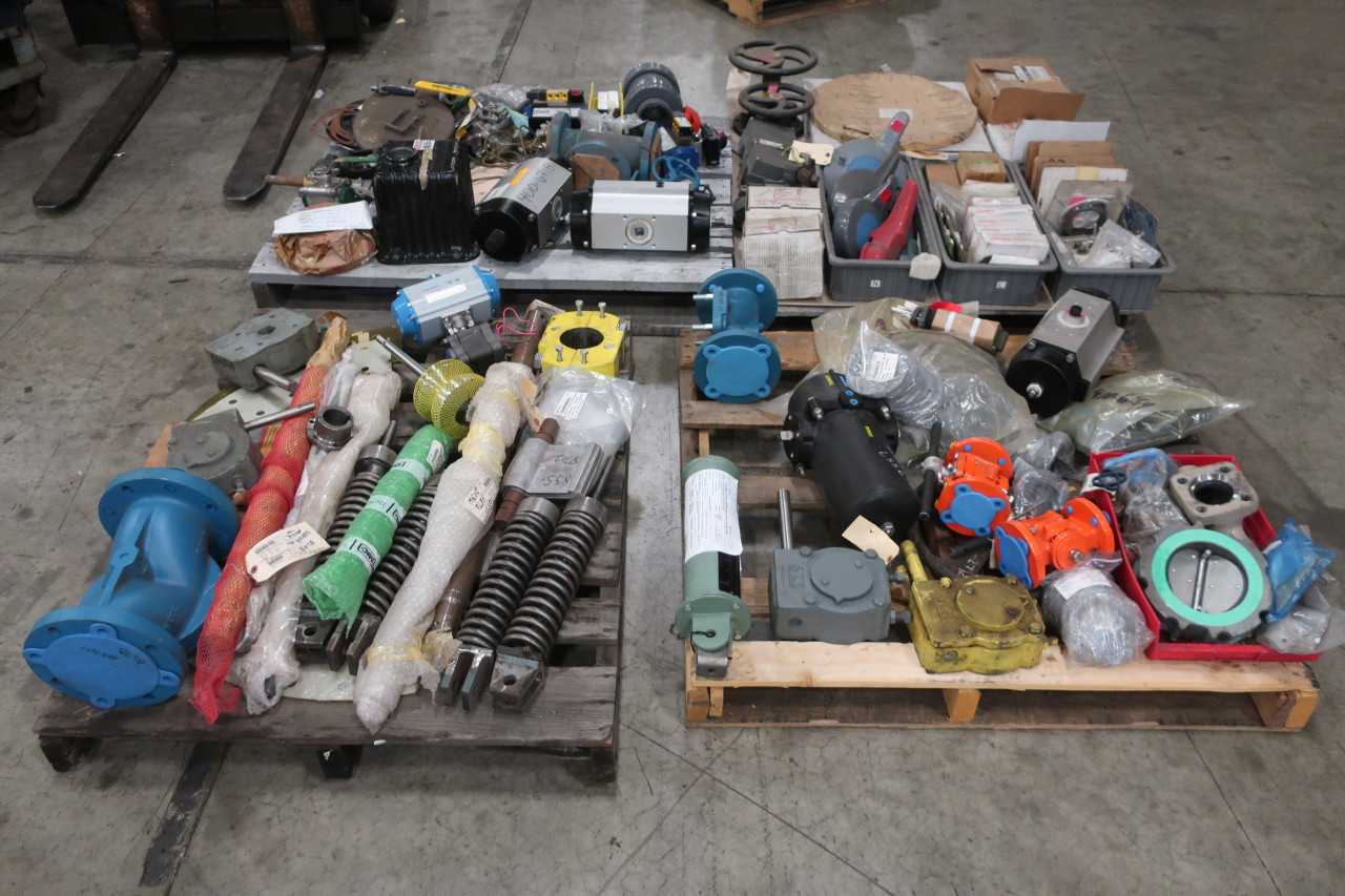 4 PALLETS OF ASSORTED VALVES AND VALVES PARTS TUFLINE INLINE - VALVES