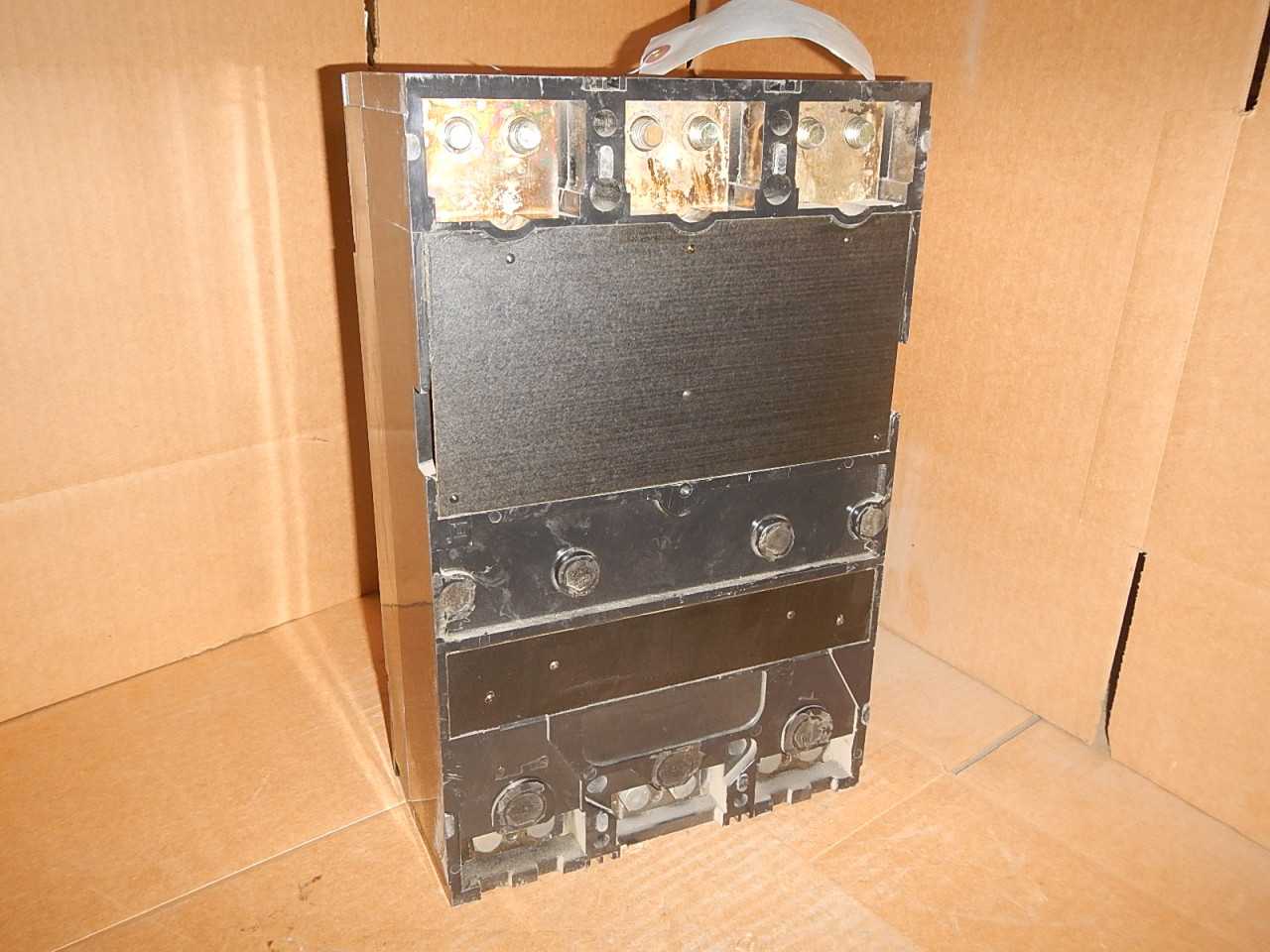 1000 Amp Square-D Molded Case Switch - SAFETY EQUIPMENT