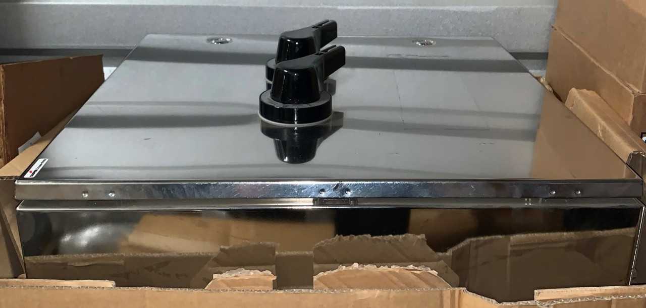 New - Lot of 1 - Cooper Crouse-Hinds XLVS12424121 Stainless Steeel 24x24x12 Enclosure - CIRCUIT BREAKERS
