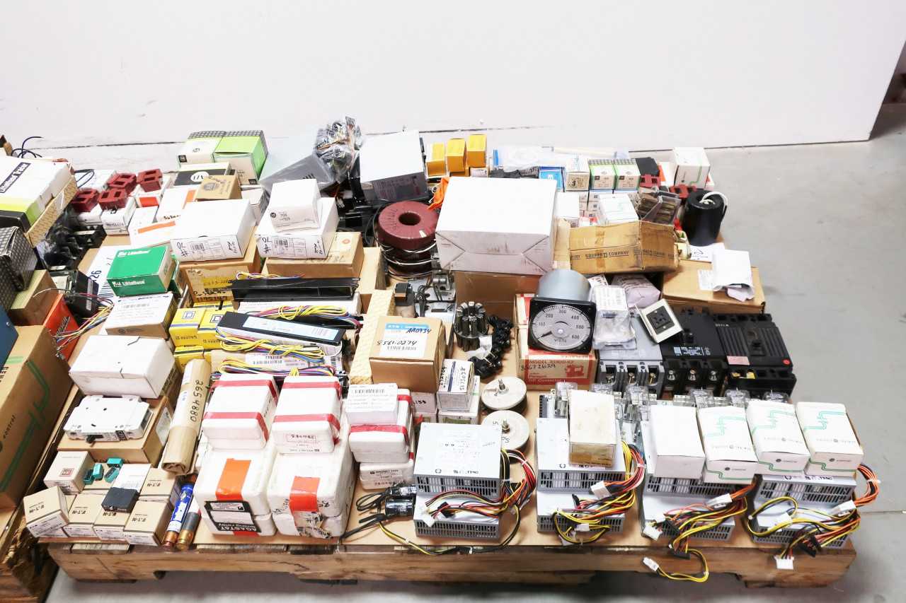 2 PALLETS OF ASSORTED RELAYS, BREAKERS, ELECTRICAL PARTS - ELECTRICAL COMPONENTS