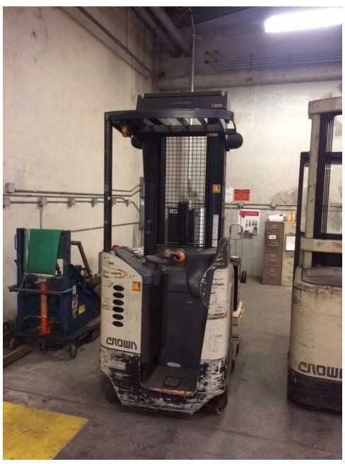 2005 Crown RR5220-45 reach truck-Austin, TX - REACH TRUCKS