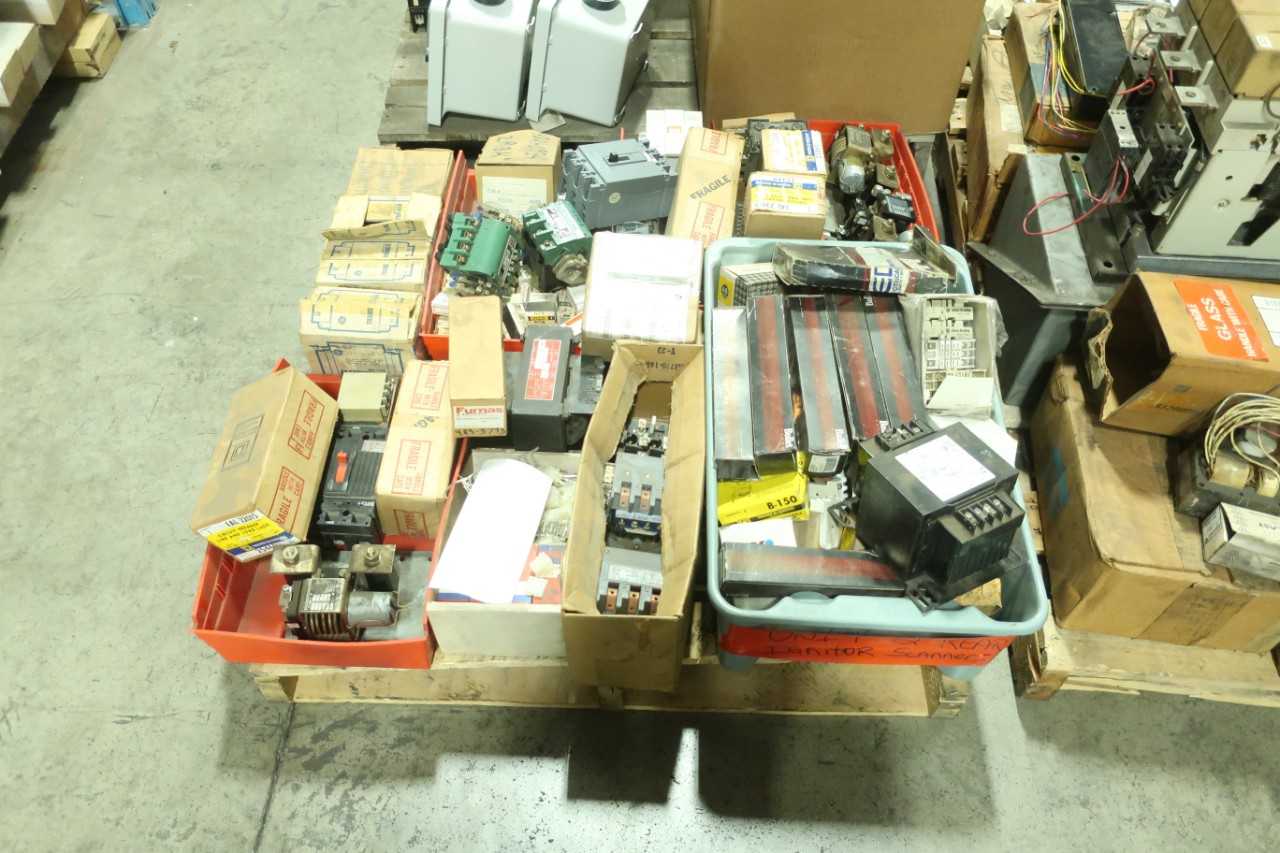6 PALLETS OF ASSORTED ELECTRICAL BREAKERS FUSES TRANSFORMERS SWITCHES SQUARE D GE FURNAS ALLEN BRADLEY - MISCELLANEOUS