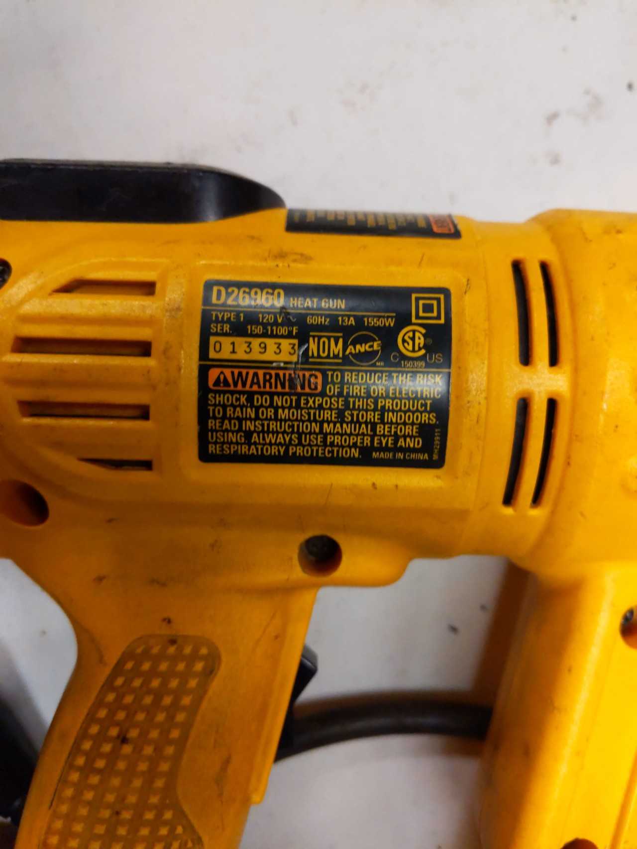 Lot of 2 DeWalt heat gun - ELECTRIC POWER TOOLS