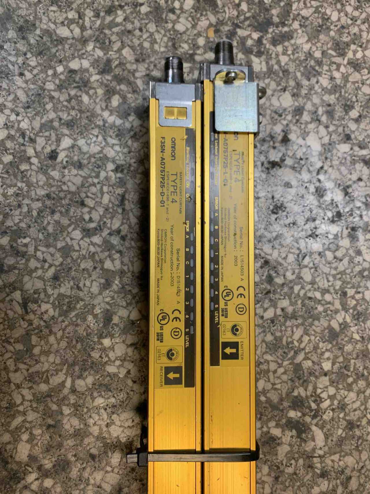 Lot of 2 Omron F3SN-A0757P25-L-01 F3SN-A0757P25-D-01Light Curtain Pair - ELECTRICAL COMPONENTS