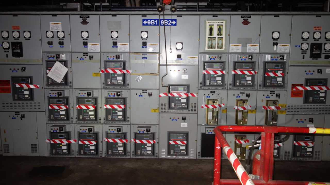 X10 SECTIONS OF ABB SACE EMAX SWITCHGEAR BREAKERS - CIRCUIT BREAKERS