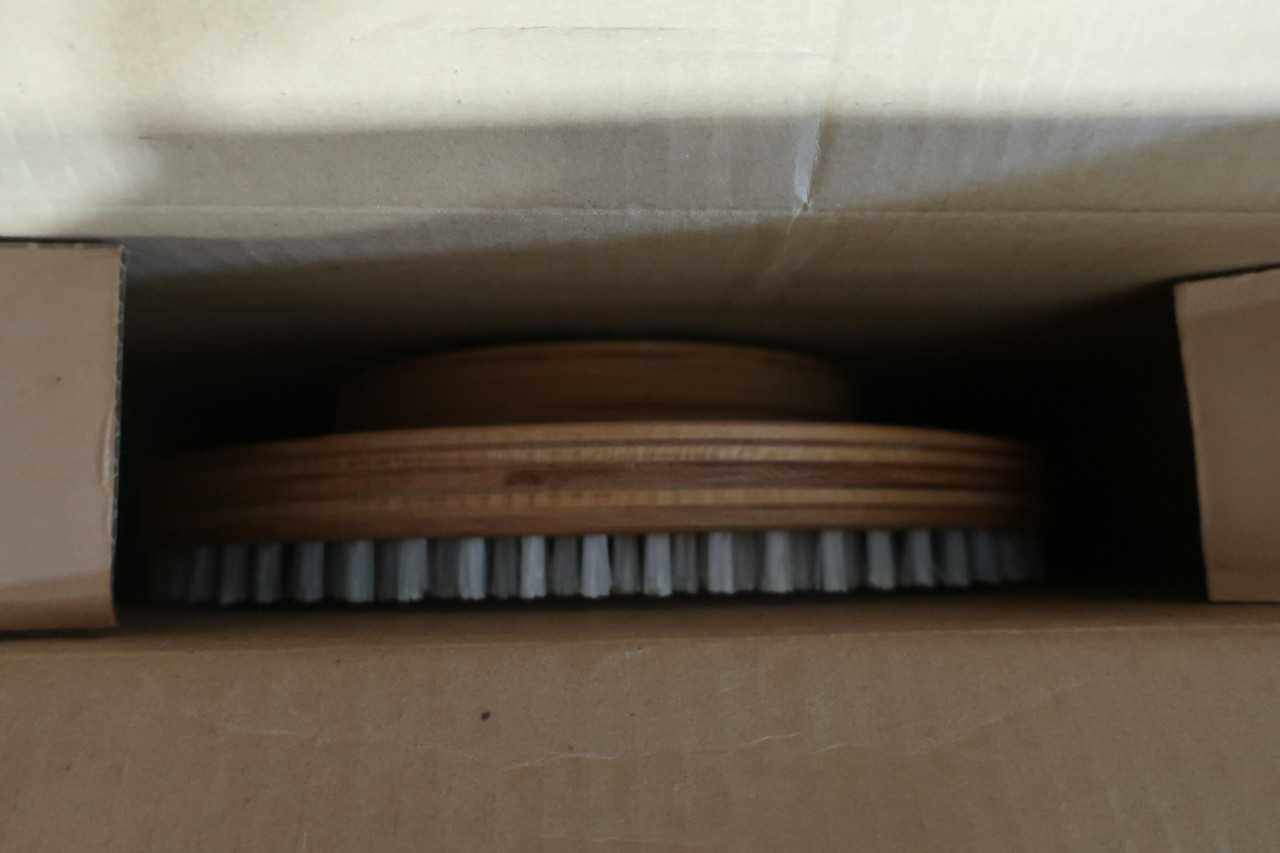 1 PALLET OF ASSORTED GRINDING WHEELS BRUSHES AND ABRASIVES - ELECTRIC POWER TOOLS