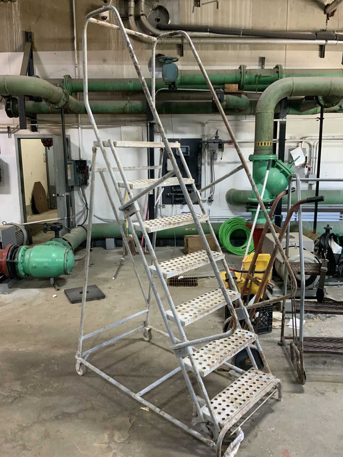 7 STEP ROLLING LADDER - MATERIAL HANDLING