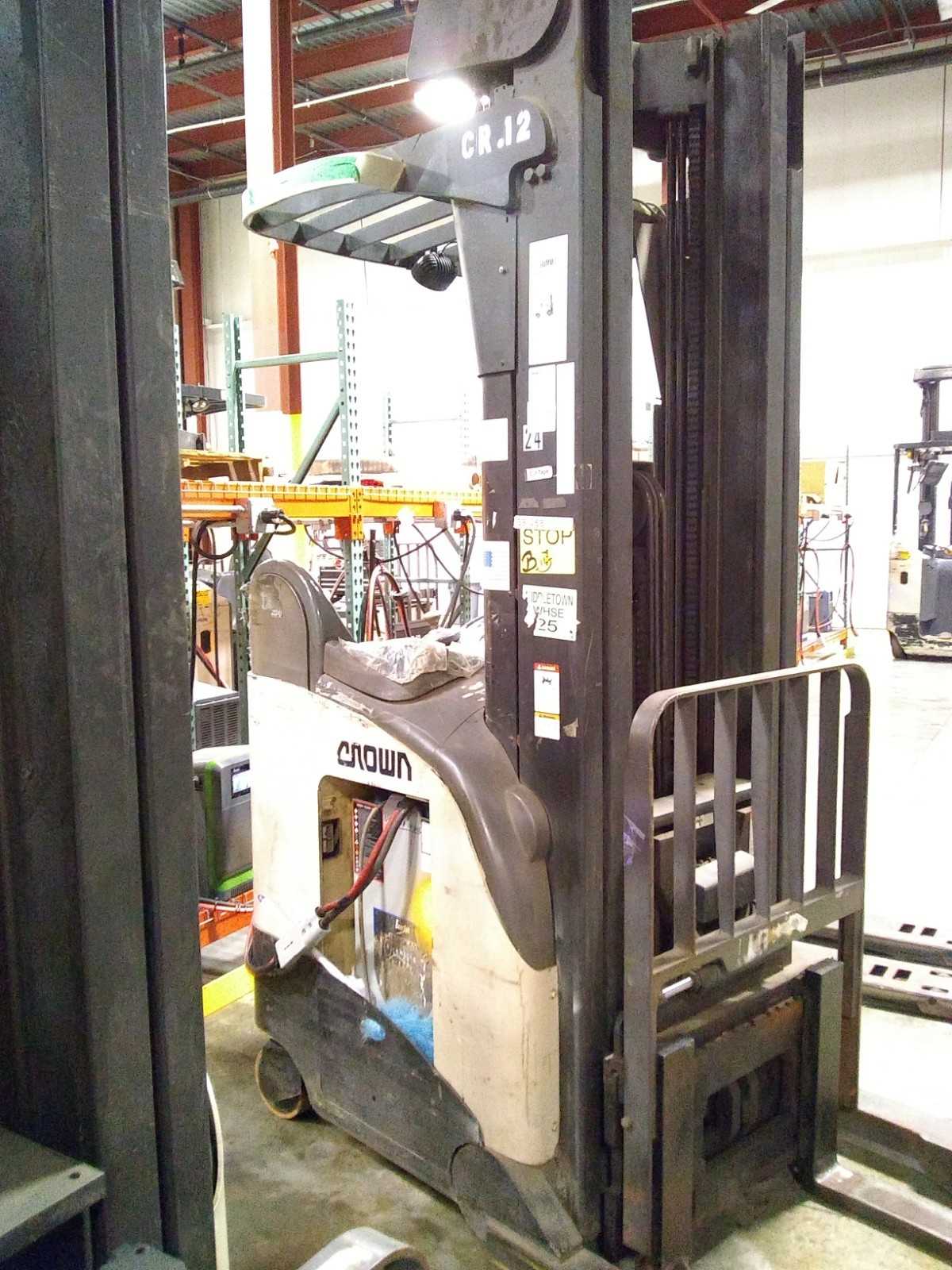 2000 CROWN RR5000 REACH TRUCK, Enfield, CT - FORKLIFTS