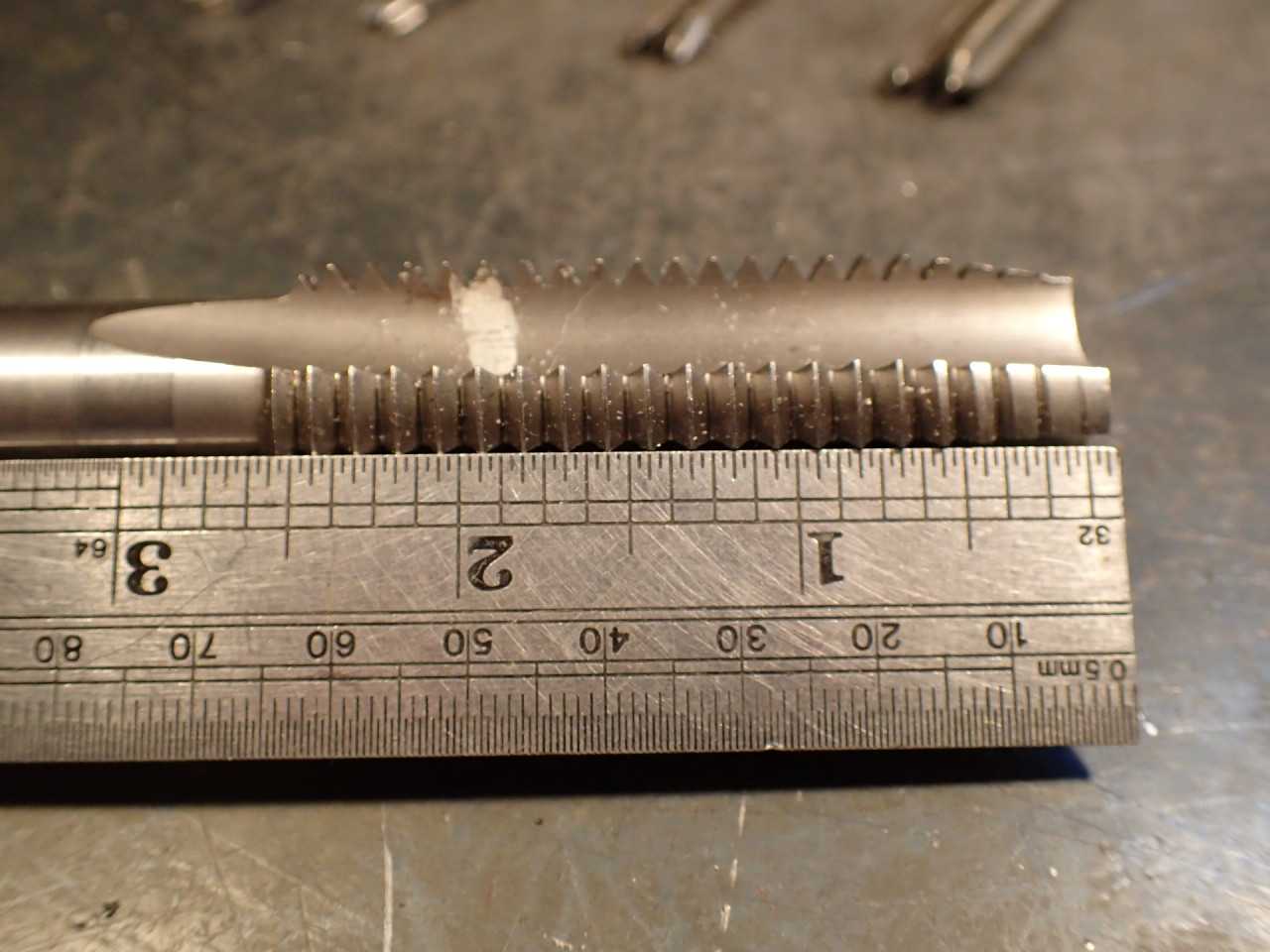 15 Piece Set of UNC Hand Thread Taps: #4-40 to 1"-8 NC - END MILLS
