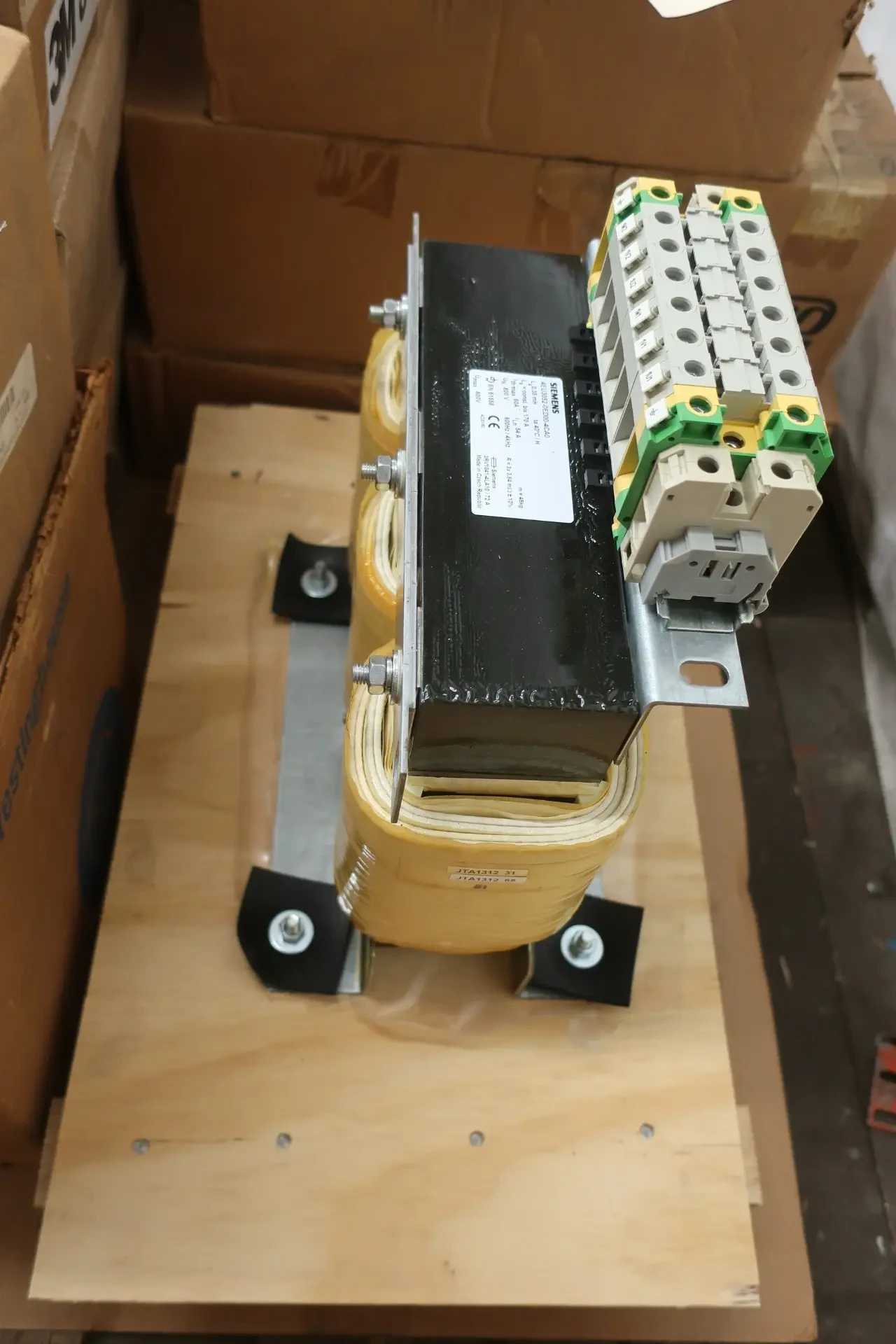 4 PALLETS OF ELECTRICAL - ELECTRICAL COMPONENTS