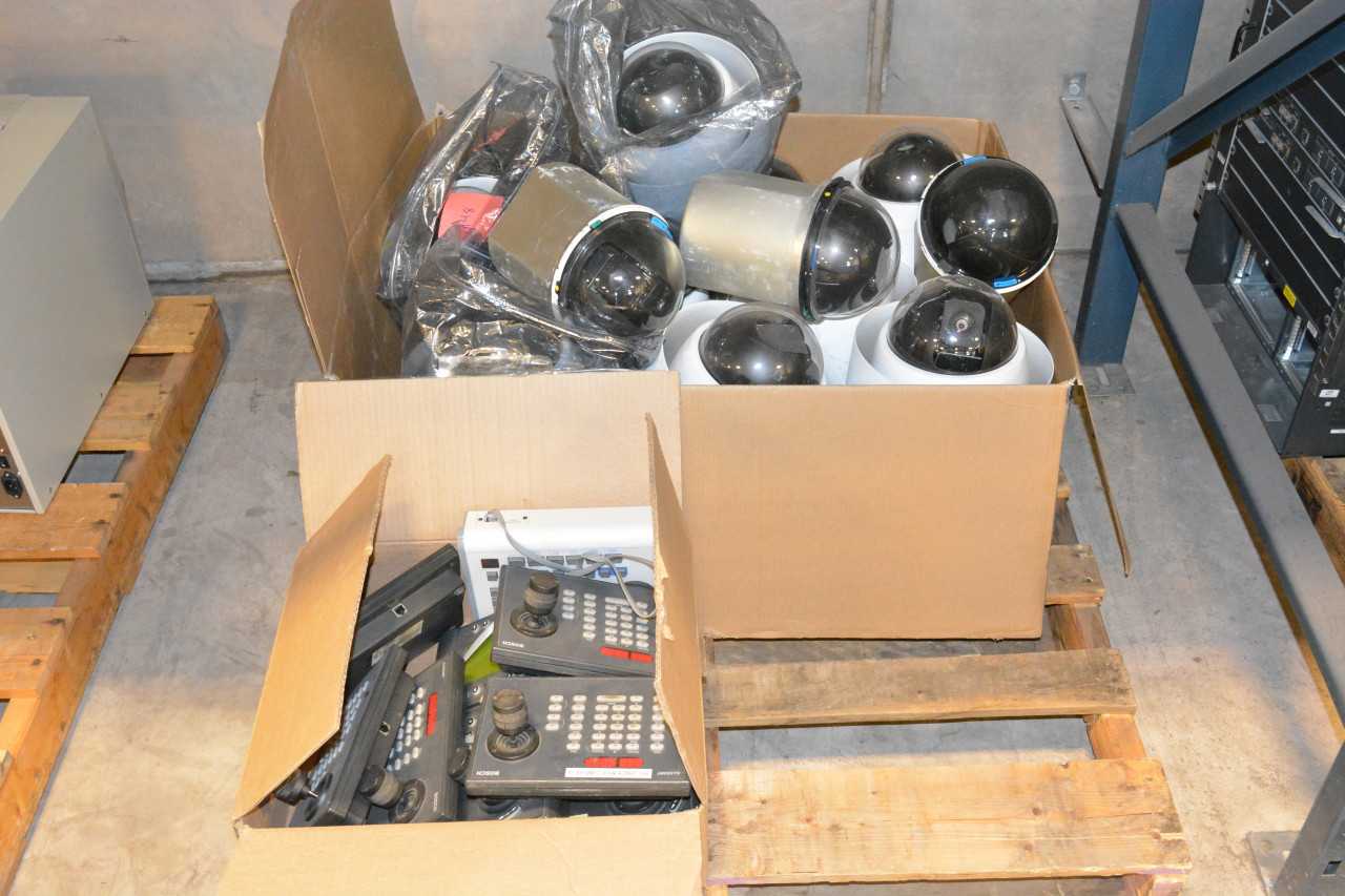 Lot of Security Cameras and Equipment - SAFETY SWITCH