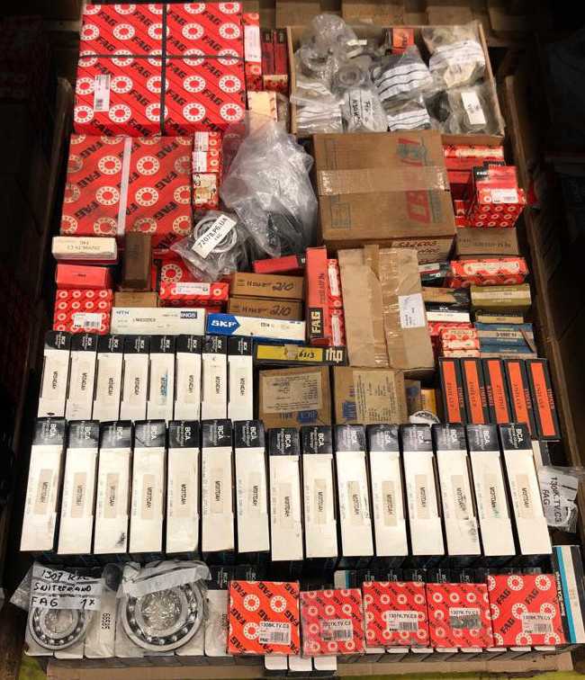 1 pallet of assorted bearings - BEARINGS