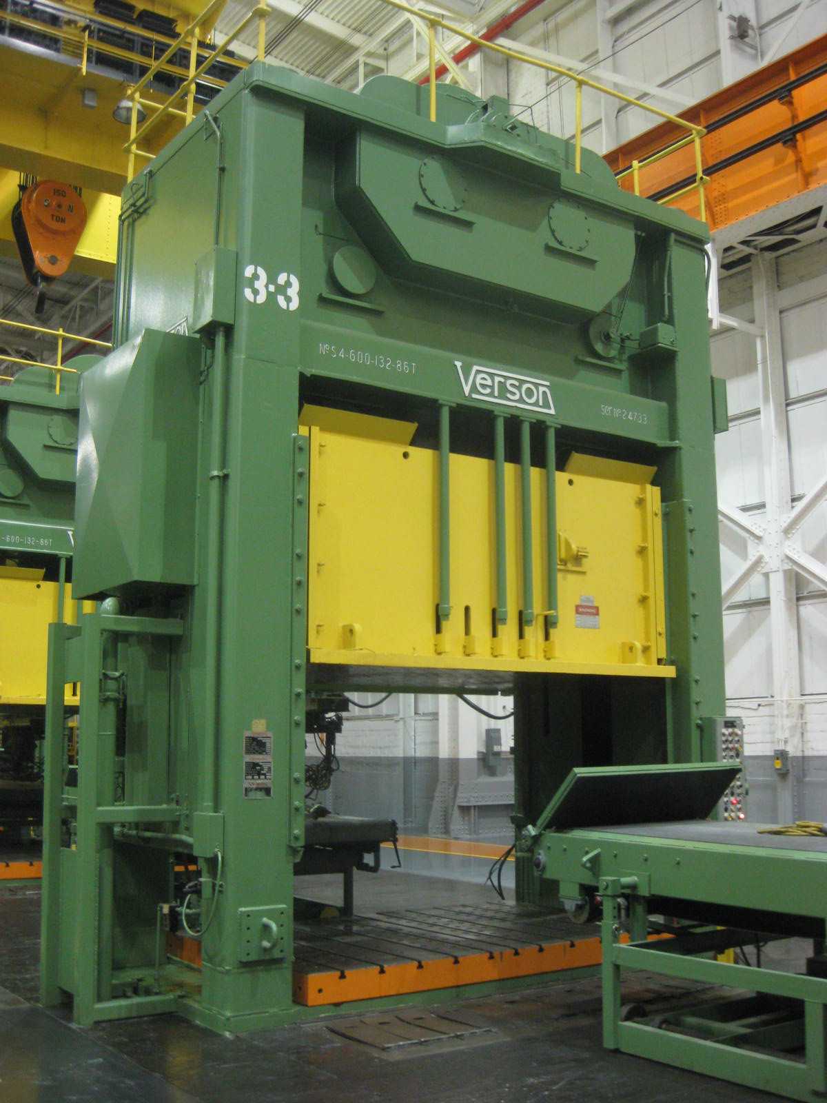 600 ton Verson Press 3-3 - PRESSES