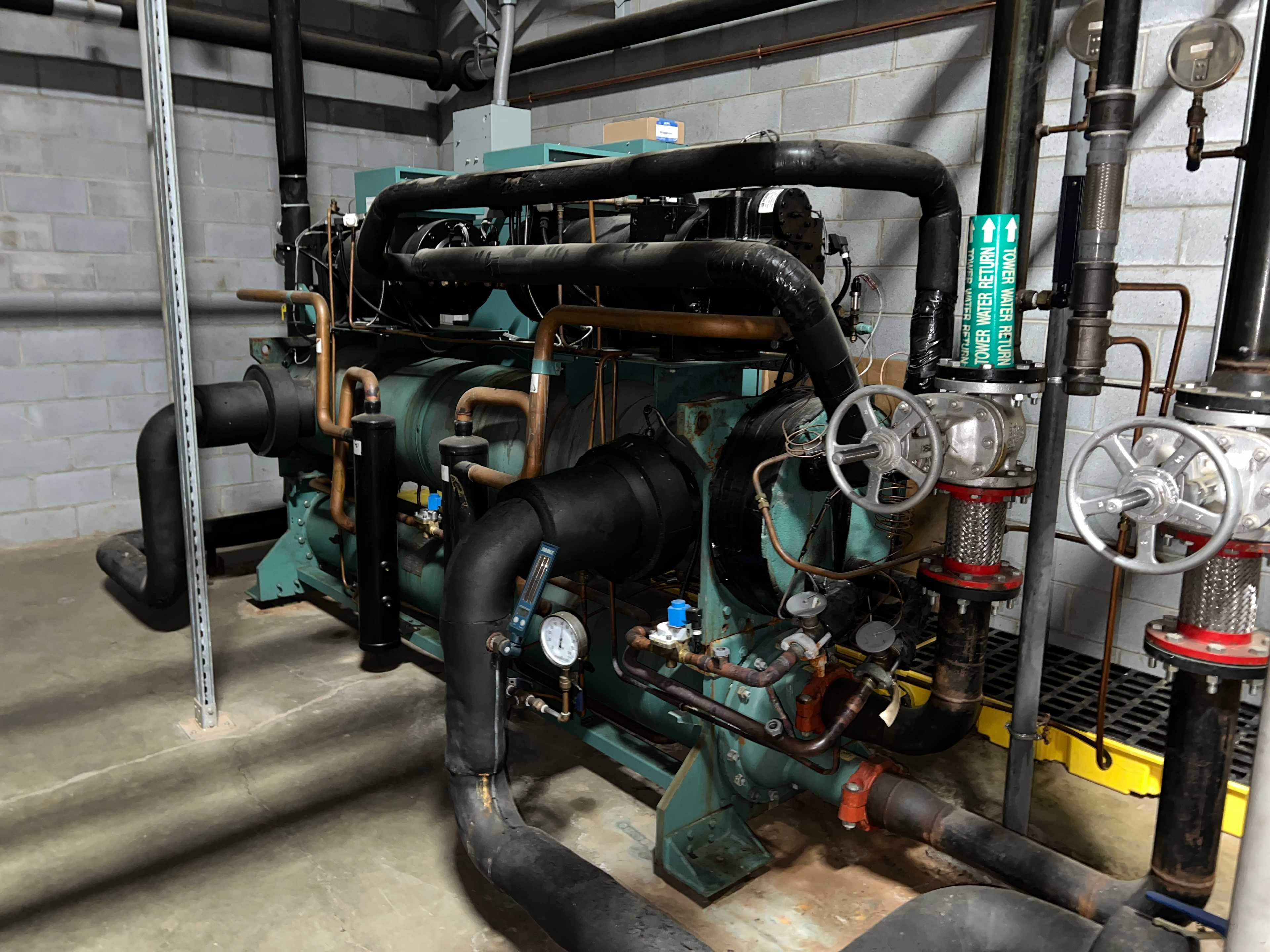 YORK YCWS0140SC46ZAASB MILLENNIUM SCREW CHILLER - CONSTRUCTION