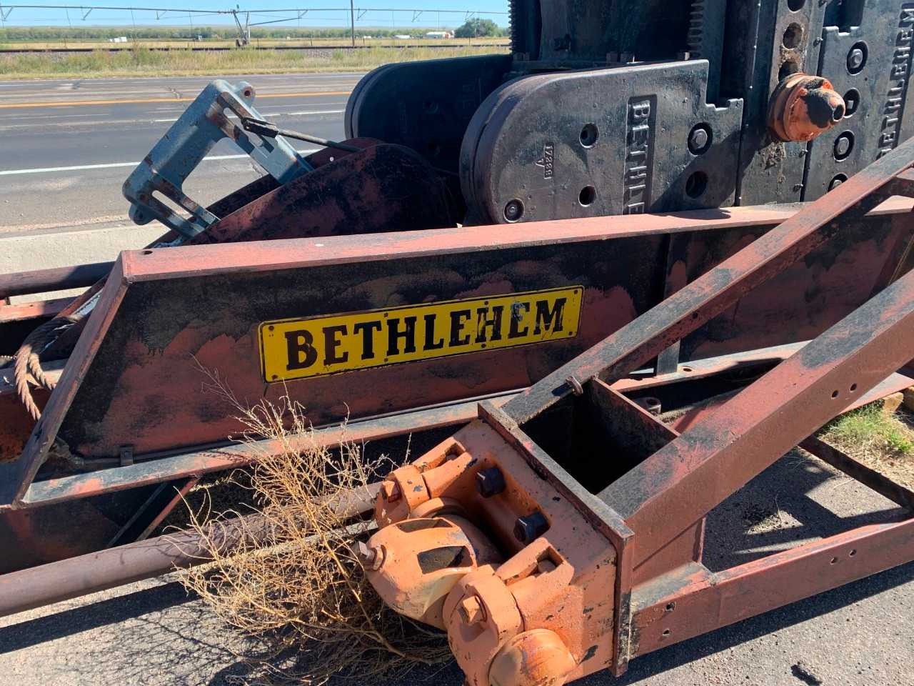 Bethlehem 228 G Box 64”, S R-869, Cranks 17237(2) 17338(2) 17339(2) 17340(2) 17341(2), shiv C6-30”, w pins, Tbase, beam equalizer, head, Sampson post, head, TB 6889, SB 5793, complete - PALLET JACKS