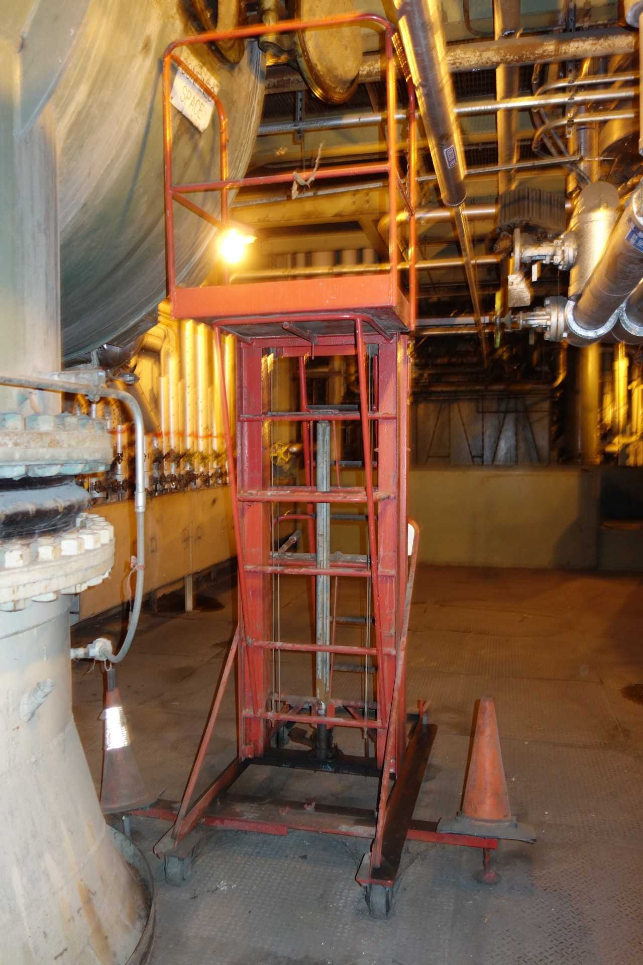 PORTABLE STEEL STAIRS - MATERIAL HANDLING