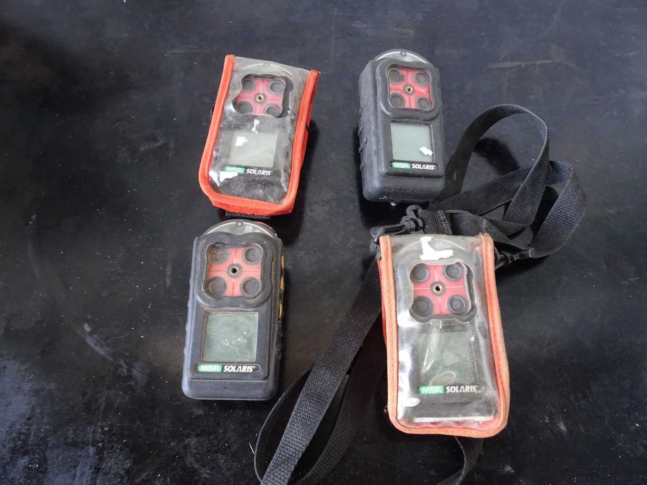 LOT OF 4 MSA SOLARIS Gas meters, safety devices - SAFETY EQUIPMENT