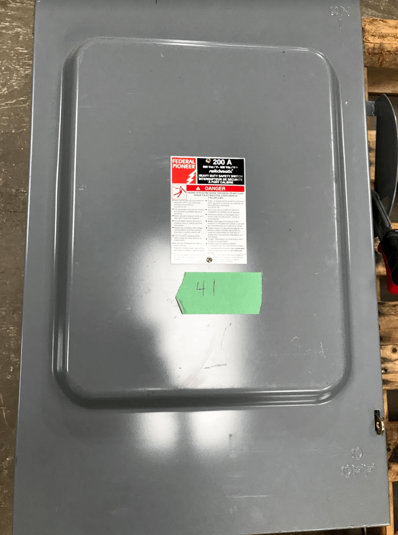 Assorted Lot of Electrical Controls (10) - ELECTRICAL COMPONENTS Assorted Lot of Electrical Controls (10) - ELECTRICAL COMPONENTS