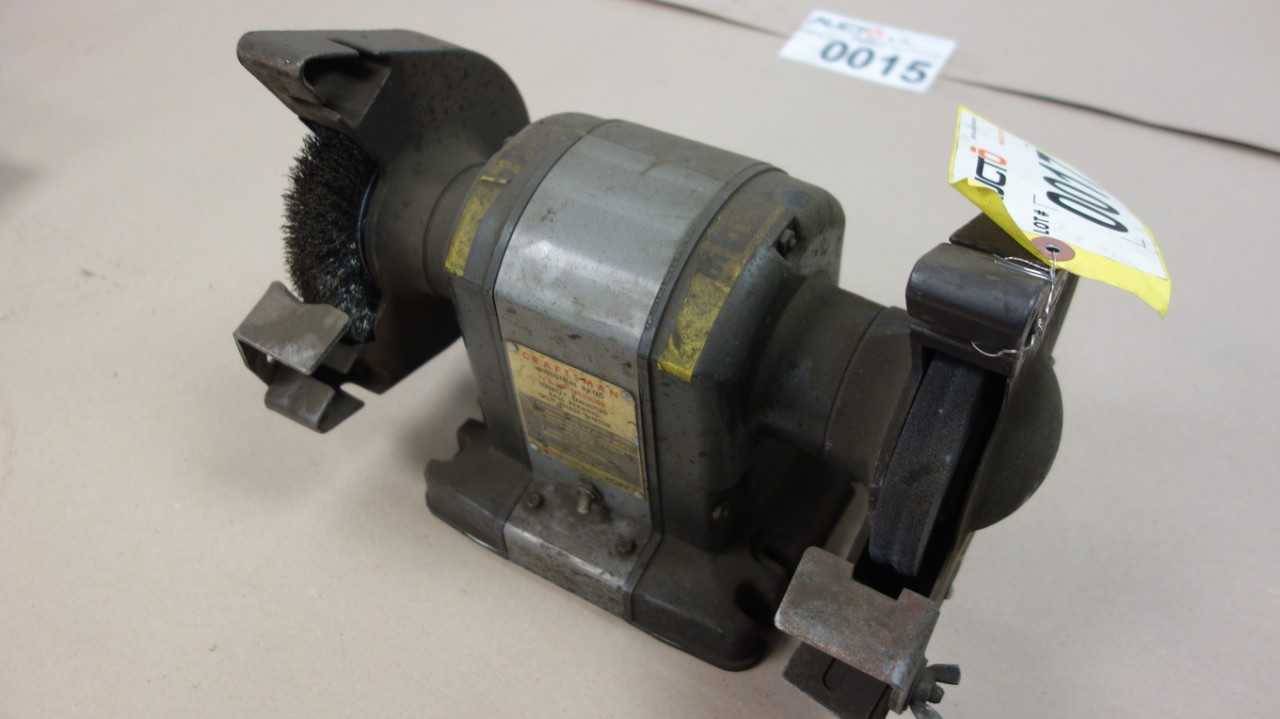 CRAFTSMAN C2371 1/3HP BENCH GRINDER - GRINDING MACHINES