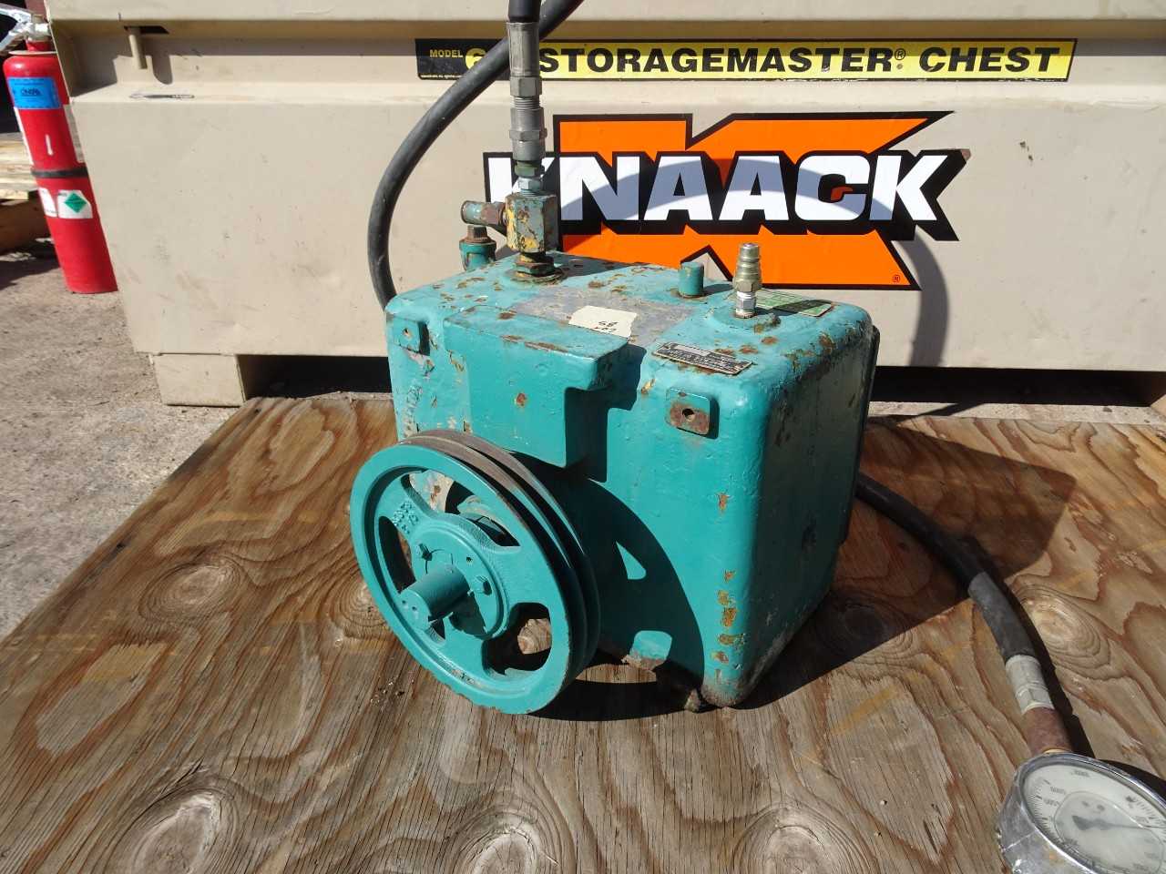 LARGE GREENLEE 797 Hydraulic Pump - HYDRAULIC PUMP