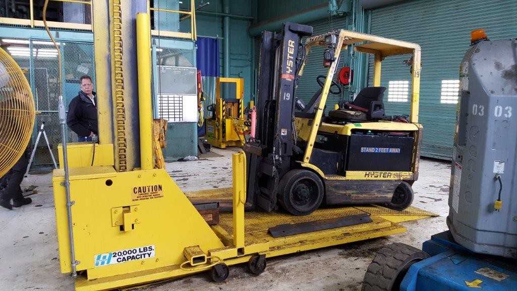 Truck Lift - 10 Ton Capacity - MATERIAL HANDLING