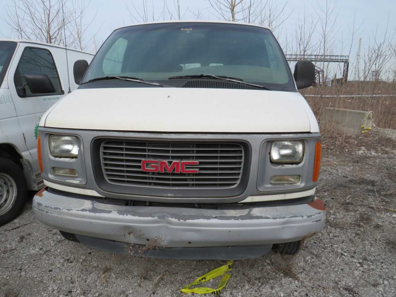 1997 GMC 2500 SAVANA RWD 3 DOOR 8 CYL GAS CARGO VAN  VIN:  1GTGG25R5V1090440 - BUSES