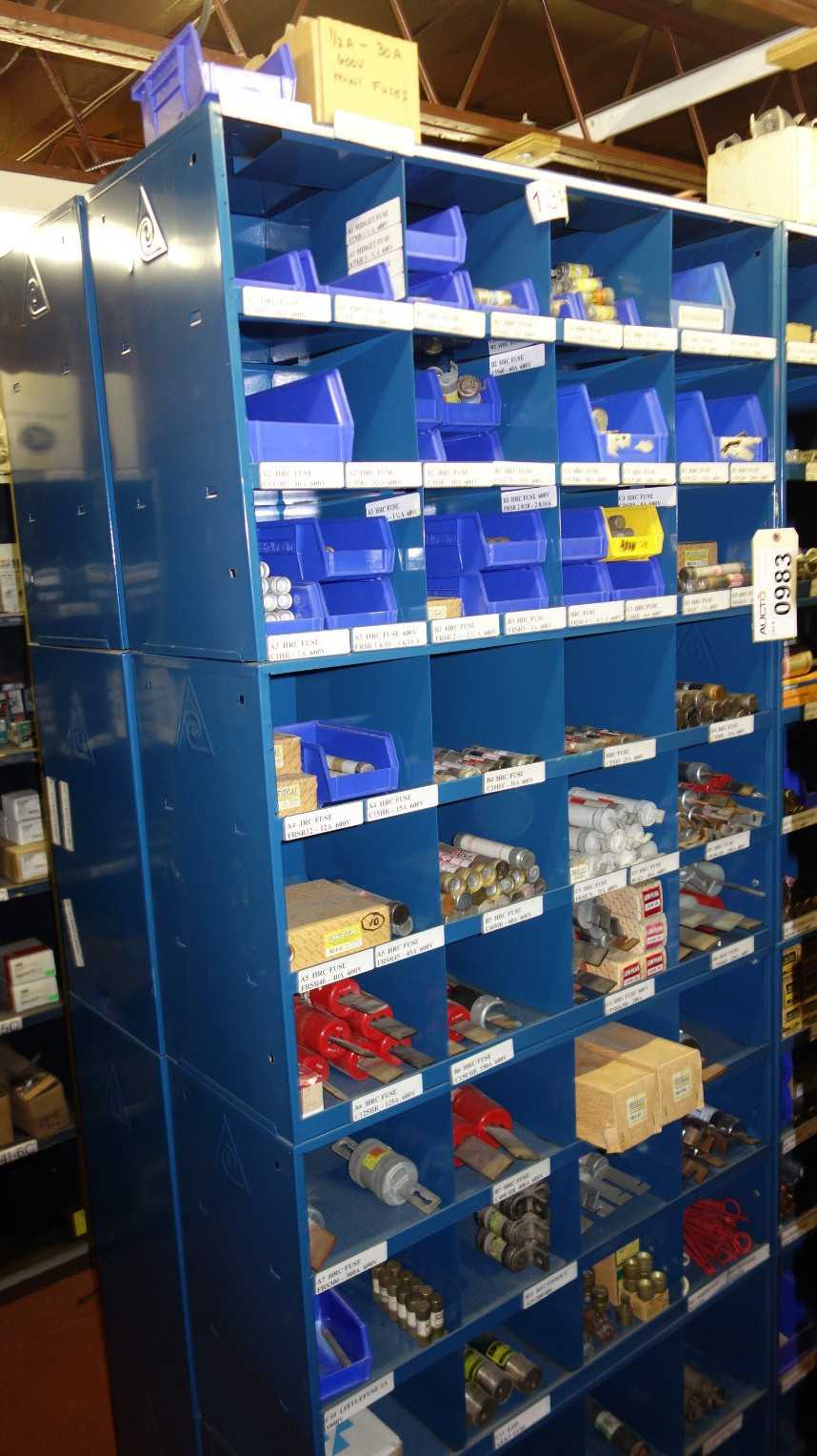LOT OF ASSORTED FUSES - FUSES
