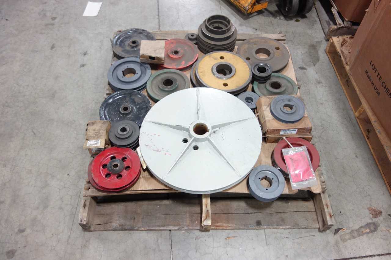 1 PALLET OF POWER TRANSMISSION, PULLEYS, SHEAVES - POWER TRANSMISSION