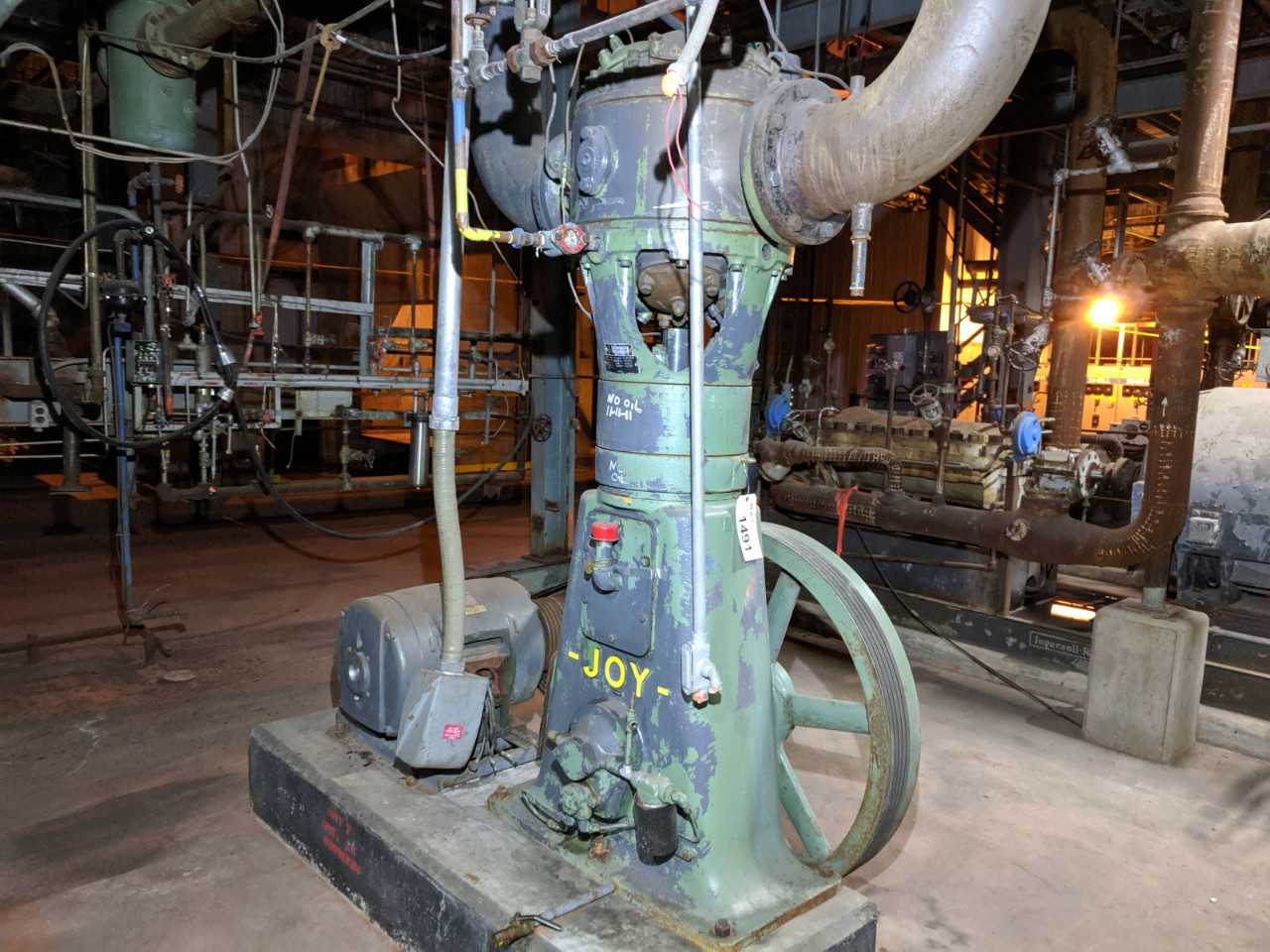 LOT OF 2 JOY WG9 11-1/4X9 AIR COMPRESSORS - AIR COMPRESSORS