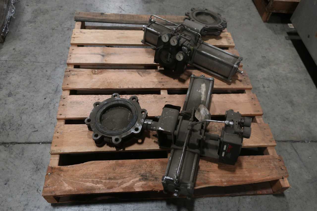 LOT OF 2 6IN KEYSTONE 920 CONTROL VALVES - CONTROL VALVE