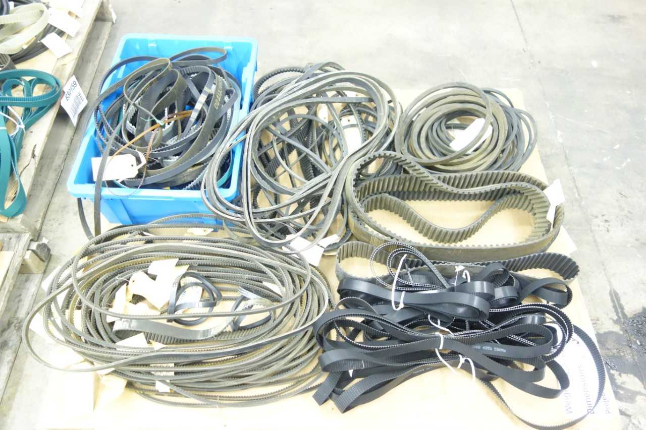 3 PALLETS OF ASSORTED V-BELTS - BELTS