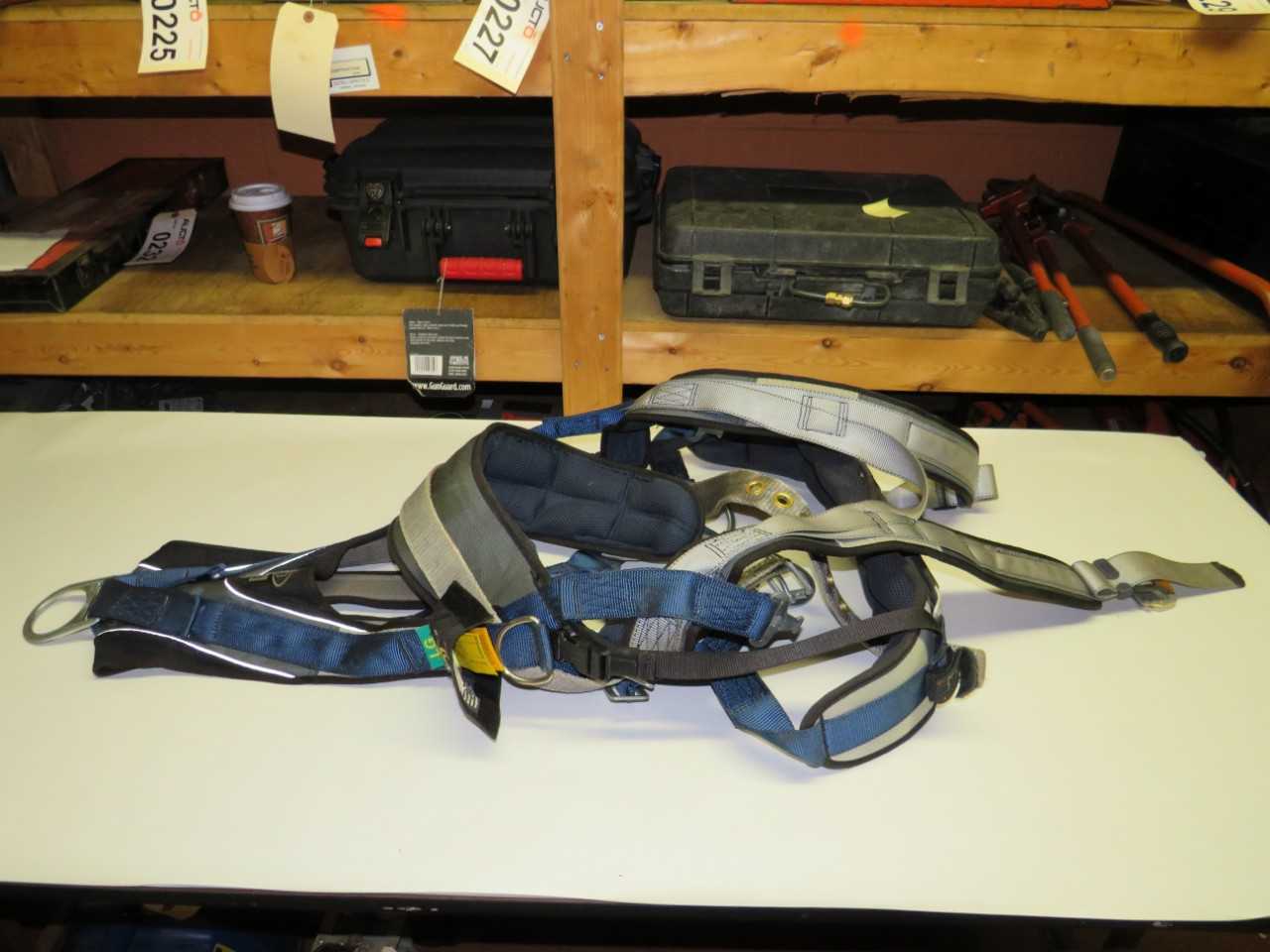 MEDIUM SALA EXOFIT MODEL 1108652C TOWER HARNESS - SAFETY EQUIPMENT