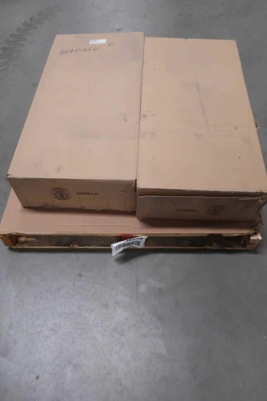 LOT OF 2 GENERAL ELECTRIC CAPACITORS - CAPACITORS